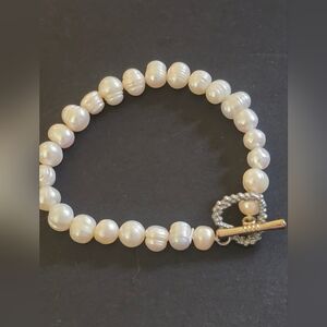 Natural freshwater pearl bracelet  White